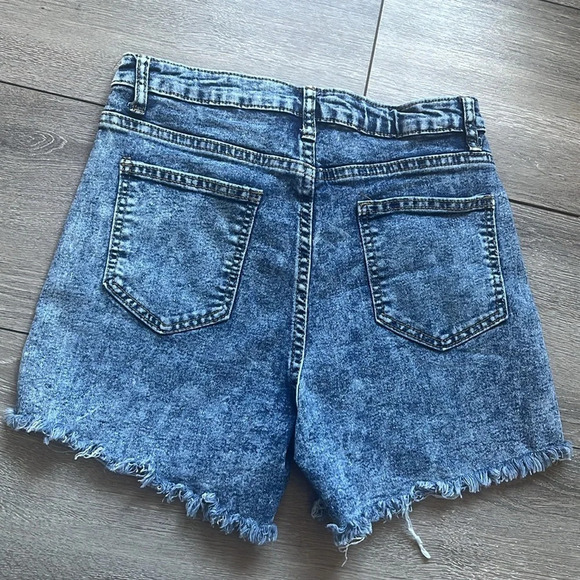 SM235 Jeans brand distressed high waisted shorts - Picture 4 of 4